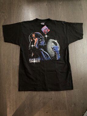 VINTAGE 1997 STAR WARS TRILOGY SPECIAL EDITION DARTH VADER size Large with tag